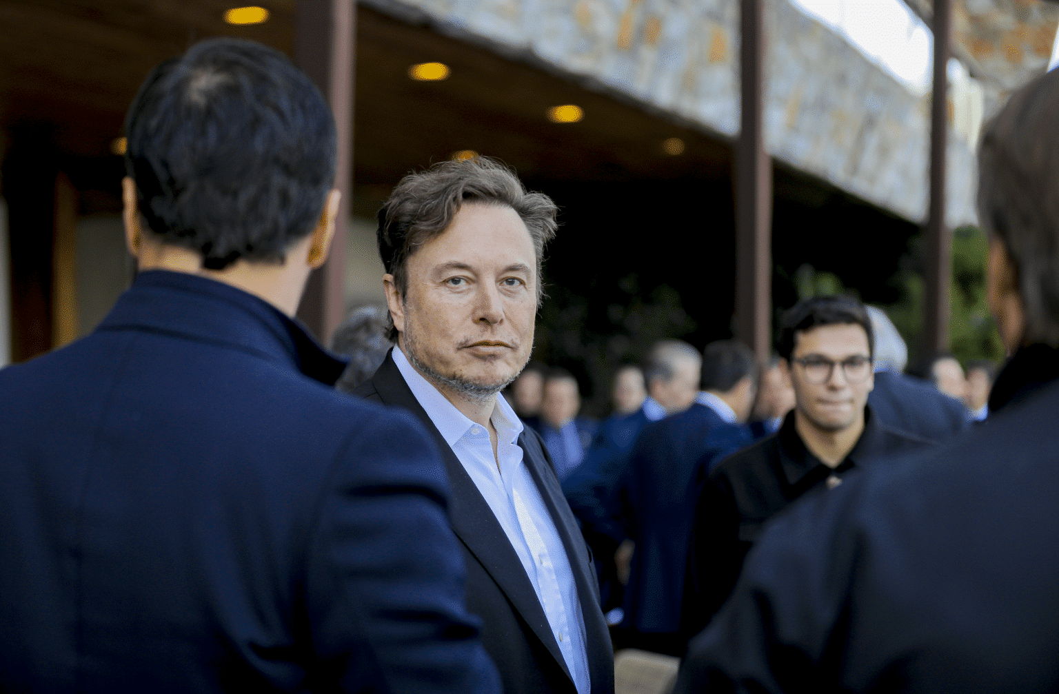 Elon Musk, Steve Wozniak Want a 6-Month Pause on AI Development to Ensure the Safety of Humanity